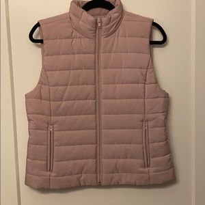 Loft pink puffer vest!